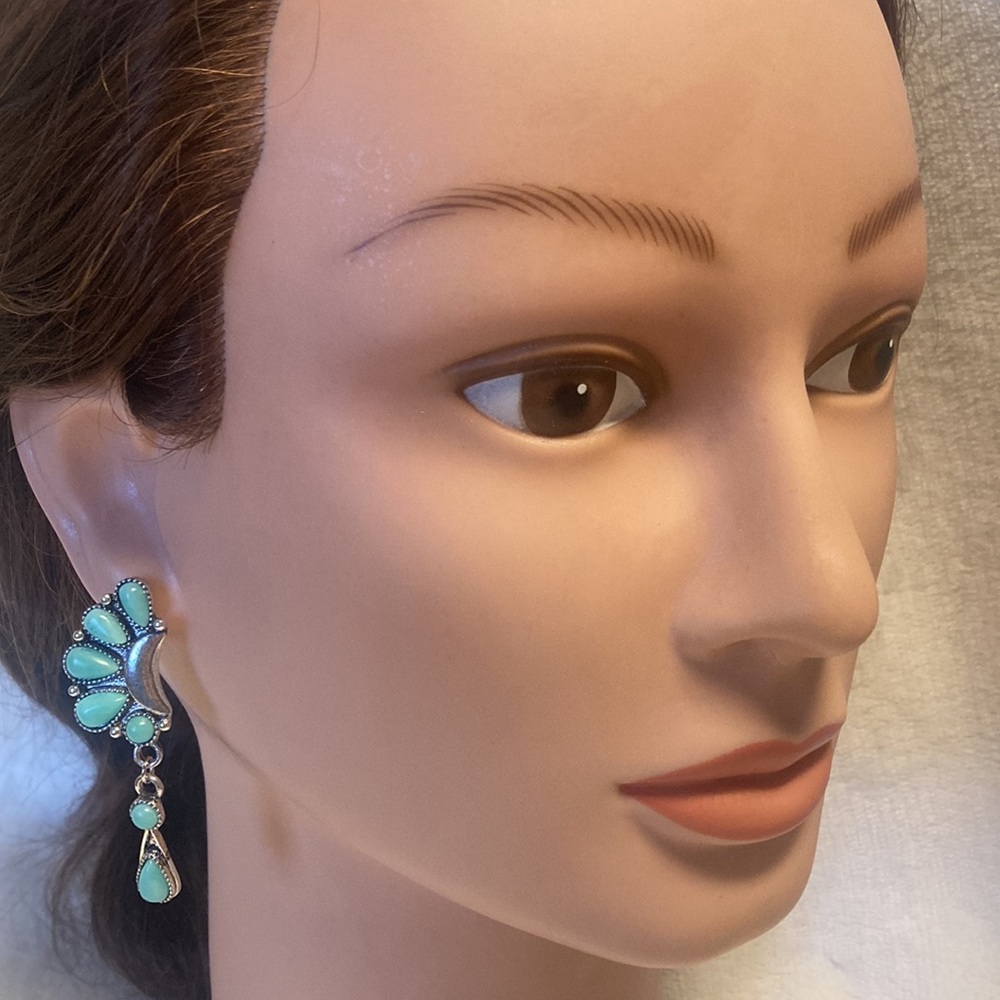 Southwest Zuni Earrings - Picture 4 of 6